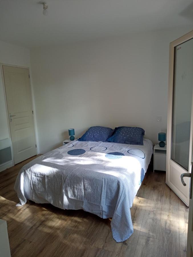 Chambre au calme entourée par la nature. Saint-Leon-sur-Vezere Extérieur photo